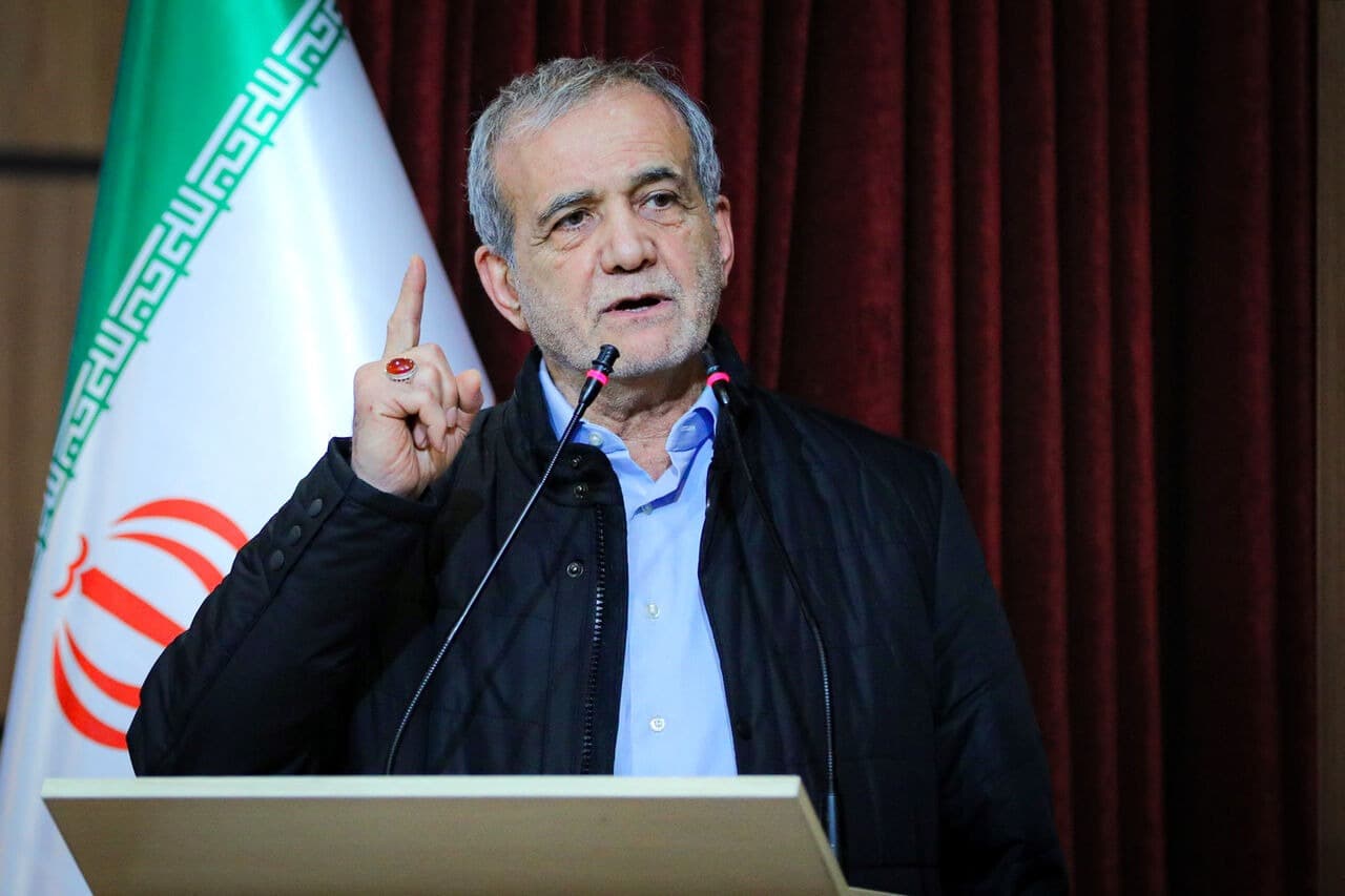الرئيس الإيراني  مسعود بزشكيان: العدو حاول إيجاد انعدام للأمن على الحدود بمهاجمة مخافرنا وإدخال قوات للبلاد