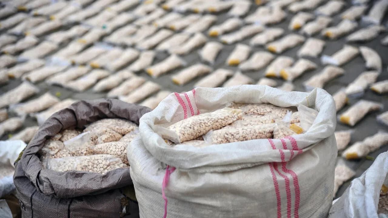 العراق يعلن ضبط 1.7 مليون حبة مخدرة والقبض على 4 متهمين بعملية مشتركة مع سوريا