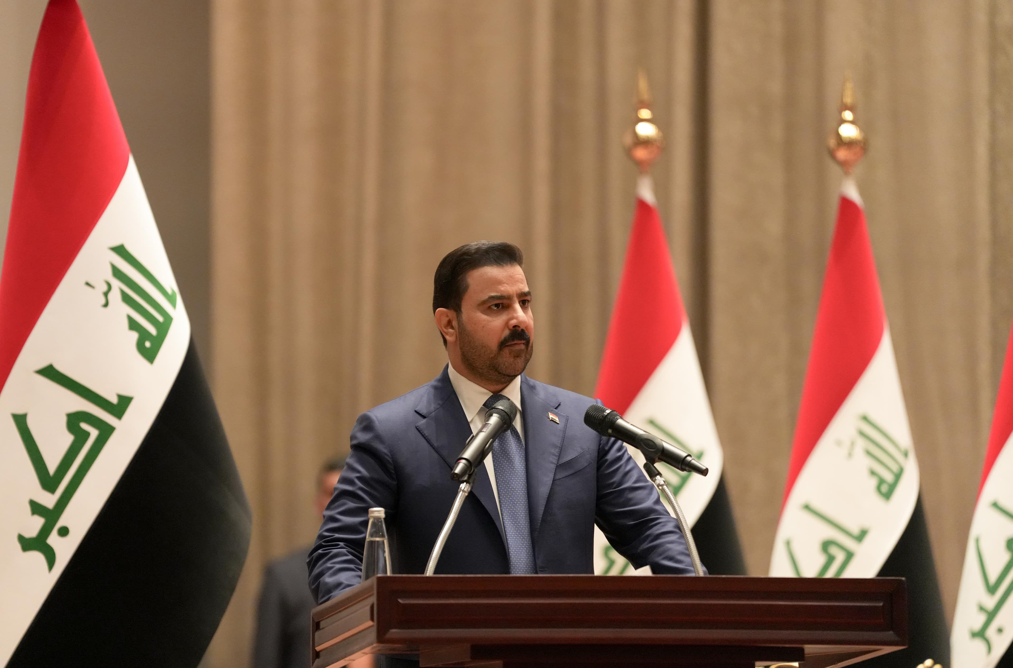 الزيدي يوجه بتشكيل لجنة للتفاوض مع الهجرة الدولية ودراسة انضمام العراق لدستورها