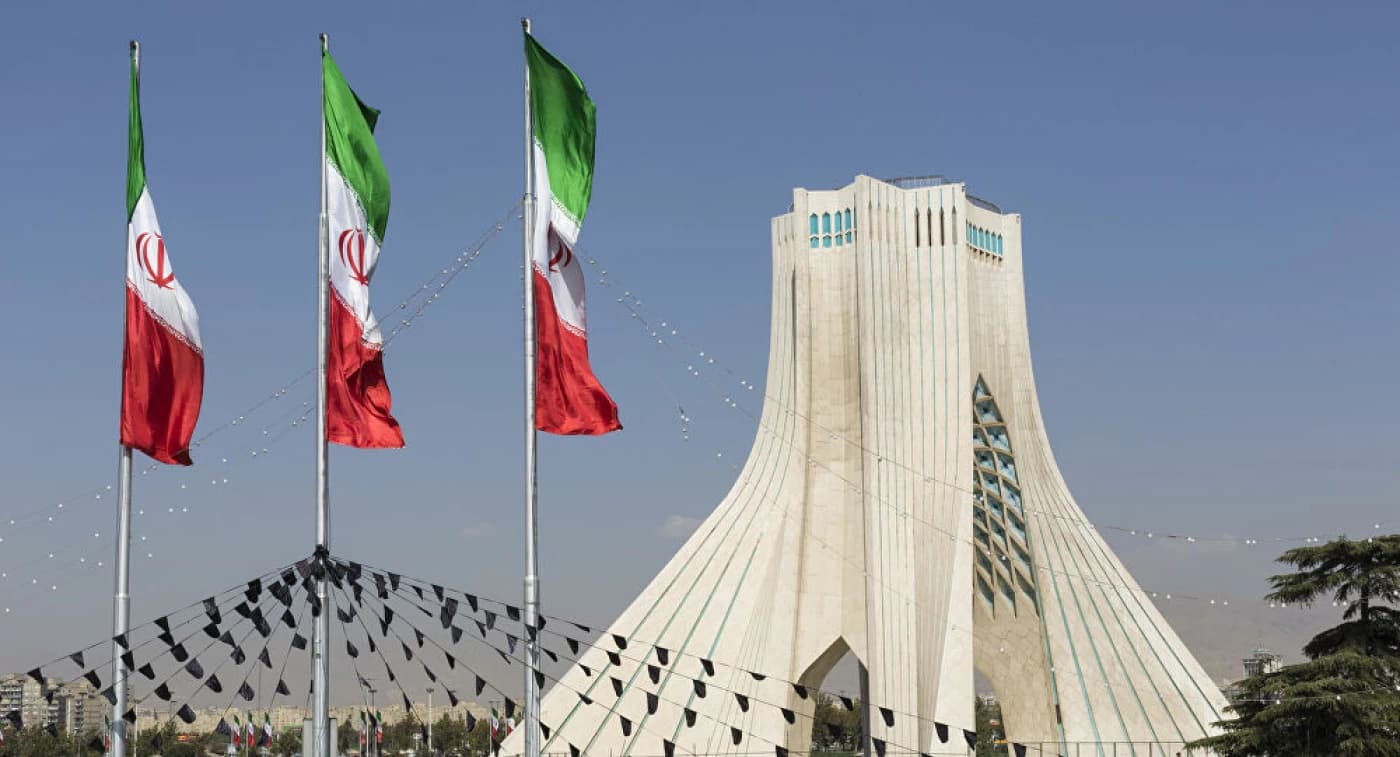 إيران تلوّح بتداعيات غير مسبوقة في حال تجاوز الخطوط الحمراء
