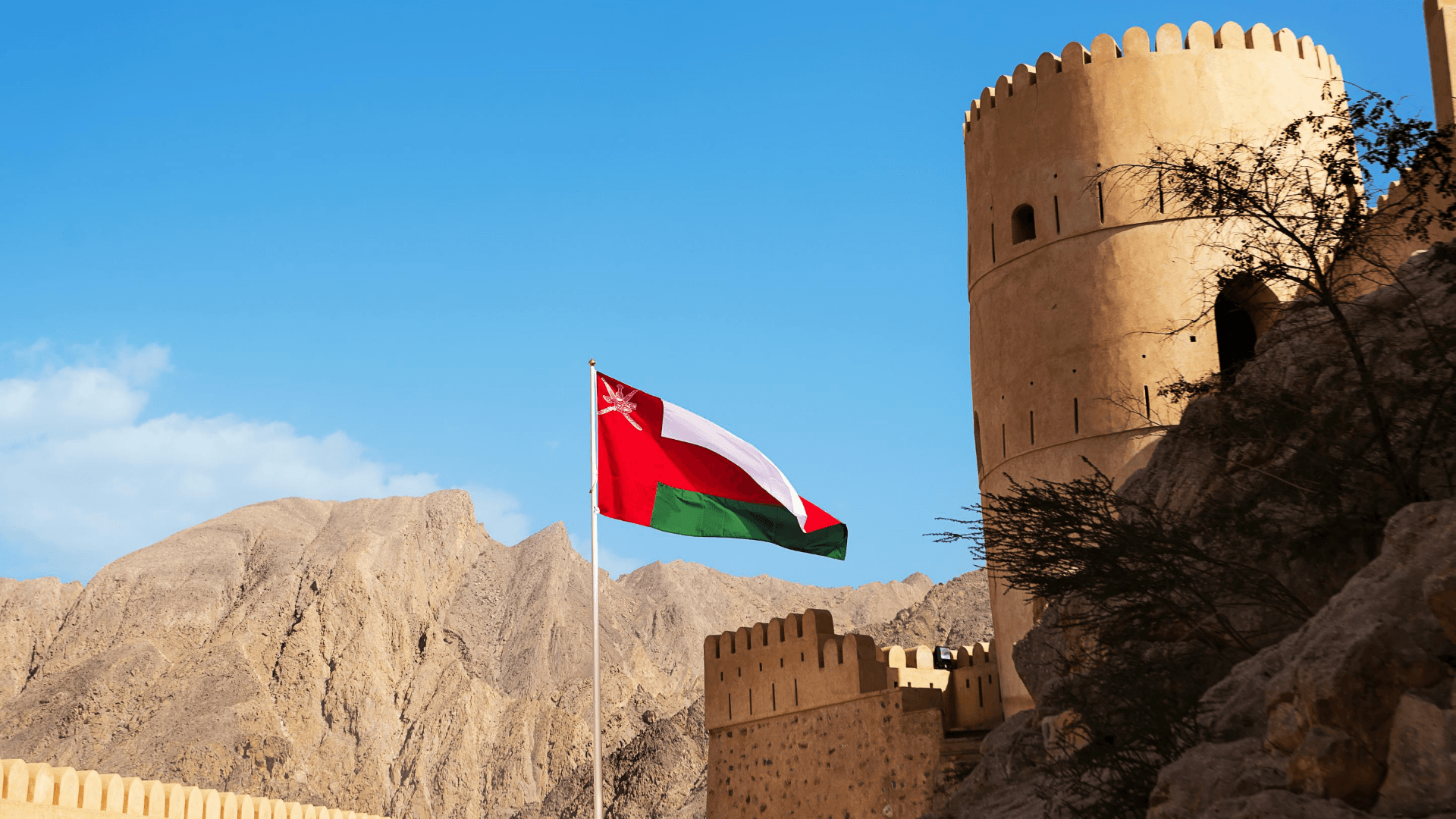 سلطنة عُمان تعلن تعرّض مواقع في محافظة مسندم لاستهداف بمسيّرات