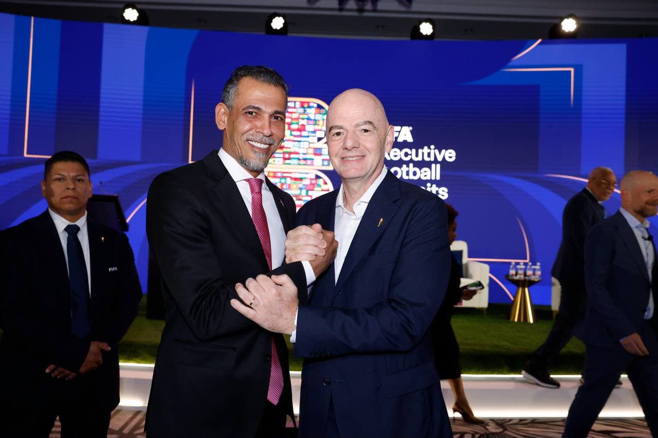 رئيس الاتحاد العراقي لكرة القدم يلتقي رئيس الاتحاد الدولي FIFA على هامش بطولة كأس العالم 2026