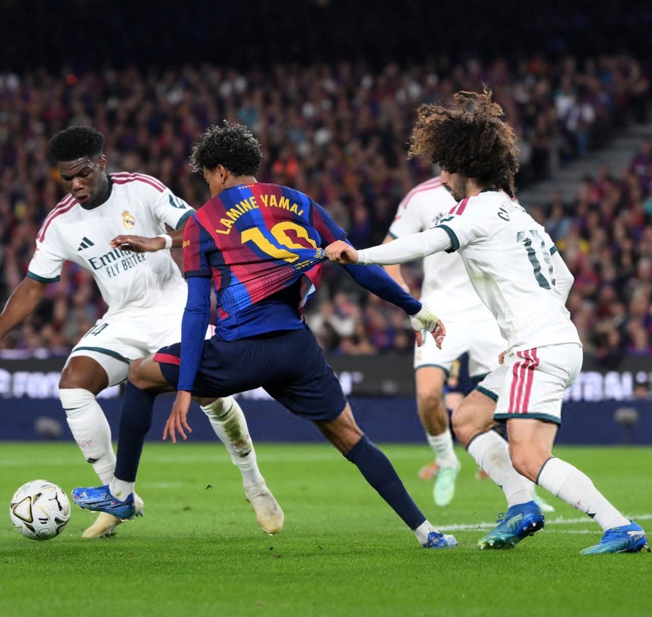 برشلونة يعود إلى المباراة بهدف التعادل