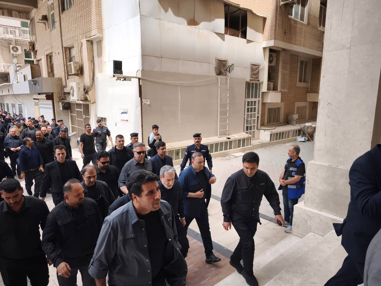 وصول وزير الخارجية الإيراني عباس عراقجي إلى النجف الأشرف