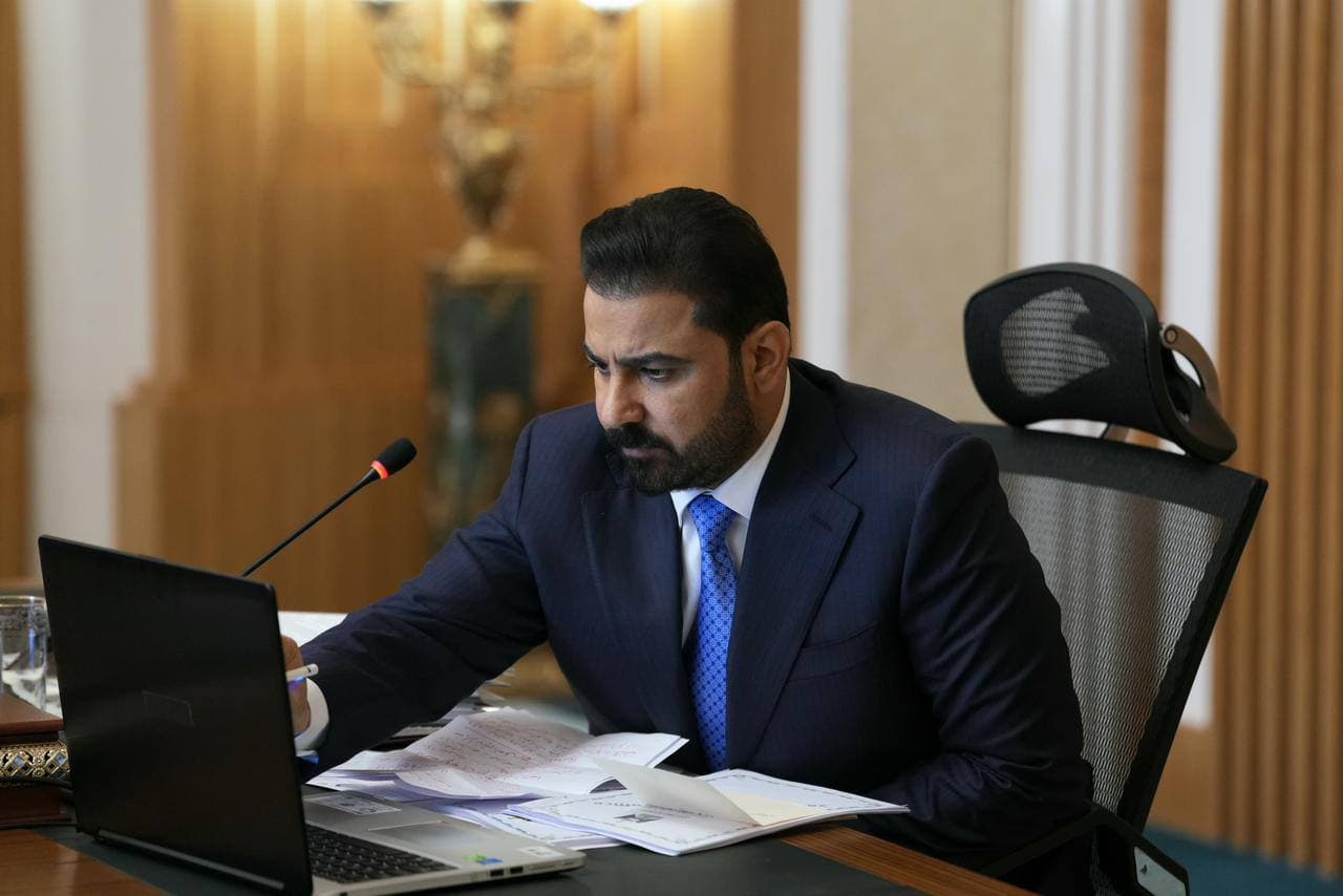 تكليفات جديدة لإعادة تنظيم الفريق الإعلامي والإداري لرئيس الوزراء