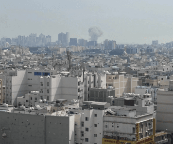 بعد استهداف جنوب إيران.. انفجارات عنيفة تضرب البحرين والكويت