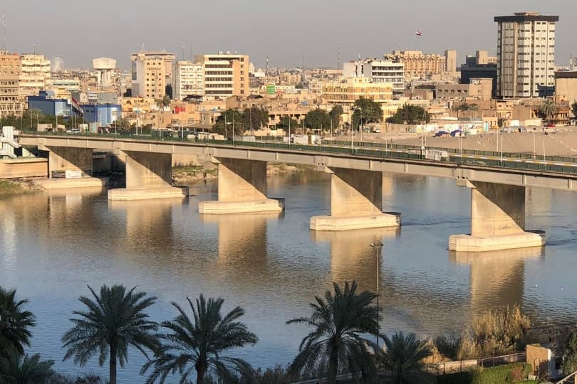 المرور العامة: قطع جسر الجمهورية وسط بغداد
