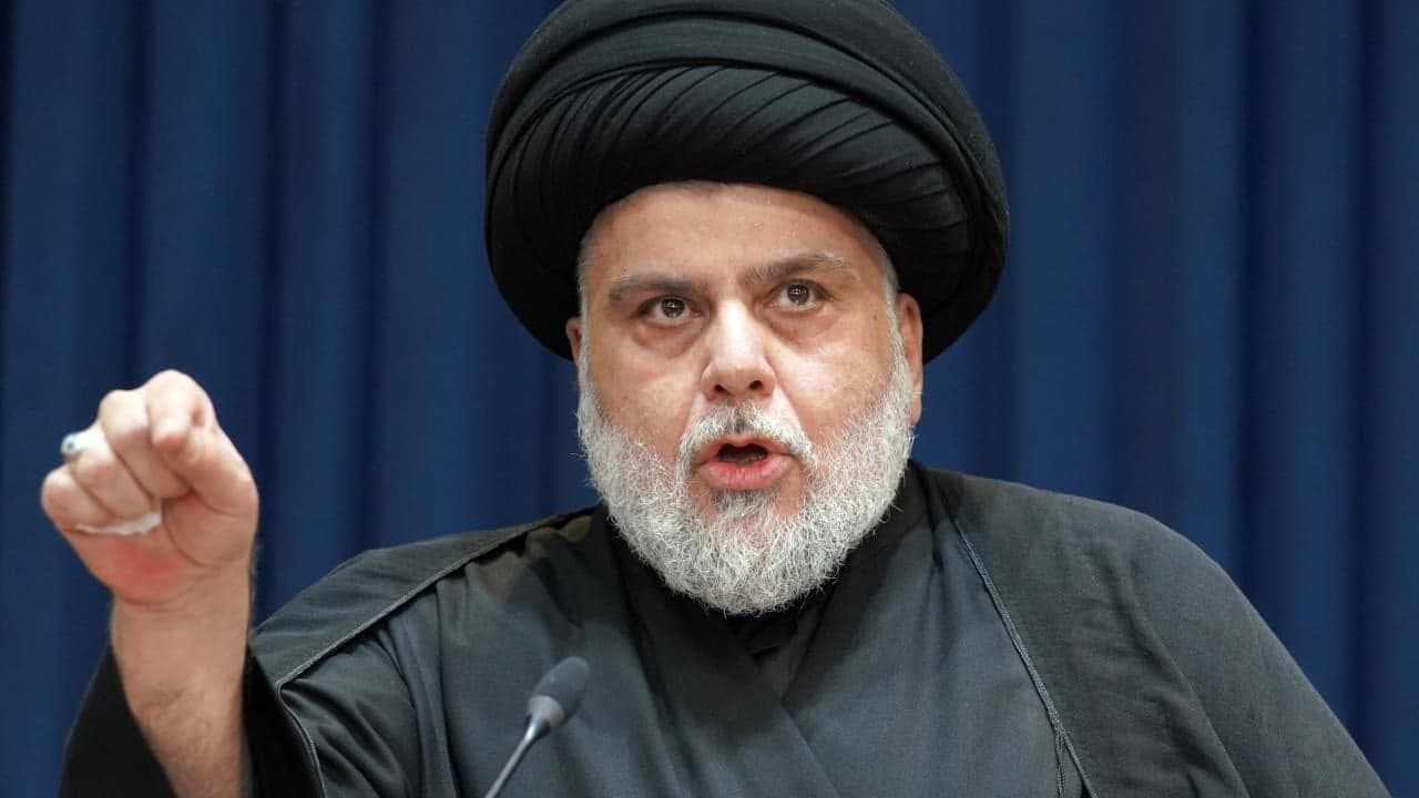السيد مقتدى الصدر يشيد بوقفة الطلبة "الموحدة": نصرتم العفة والحجاب