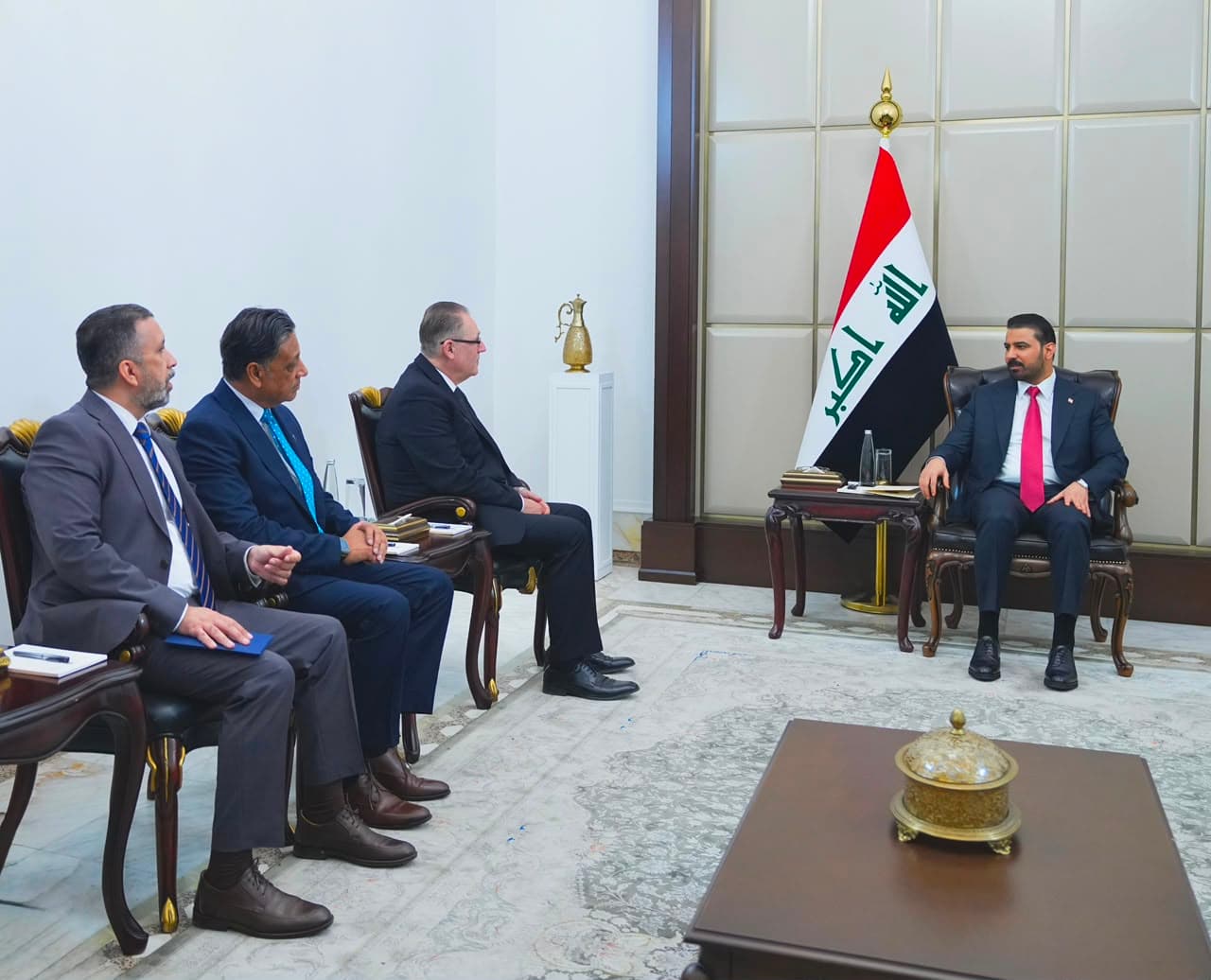 الزيدي يستقبل مساعد الأمين العام للأمم المتحدة ومدير البرنامج الإنمائي