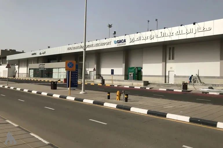 مطار الرياض في دائرة الاستهداف مجدداً.. ضربتان خلال يوم واحد