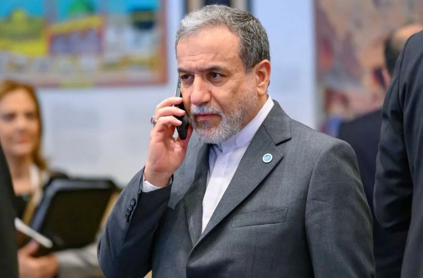 وزير الخارجية الإيراني يتقدم بالشكر للعراق لدوره في دعم المساعي الرامية إلى إنجاح وقف الحرب