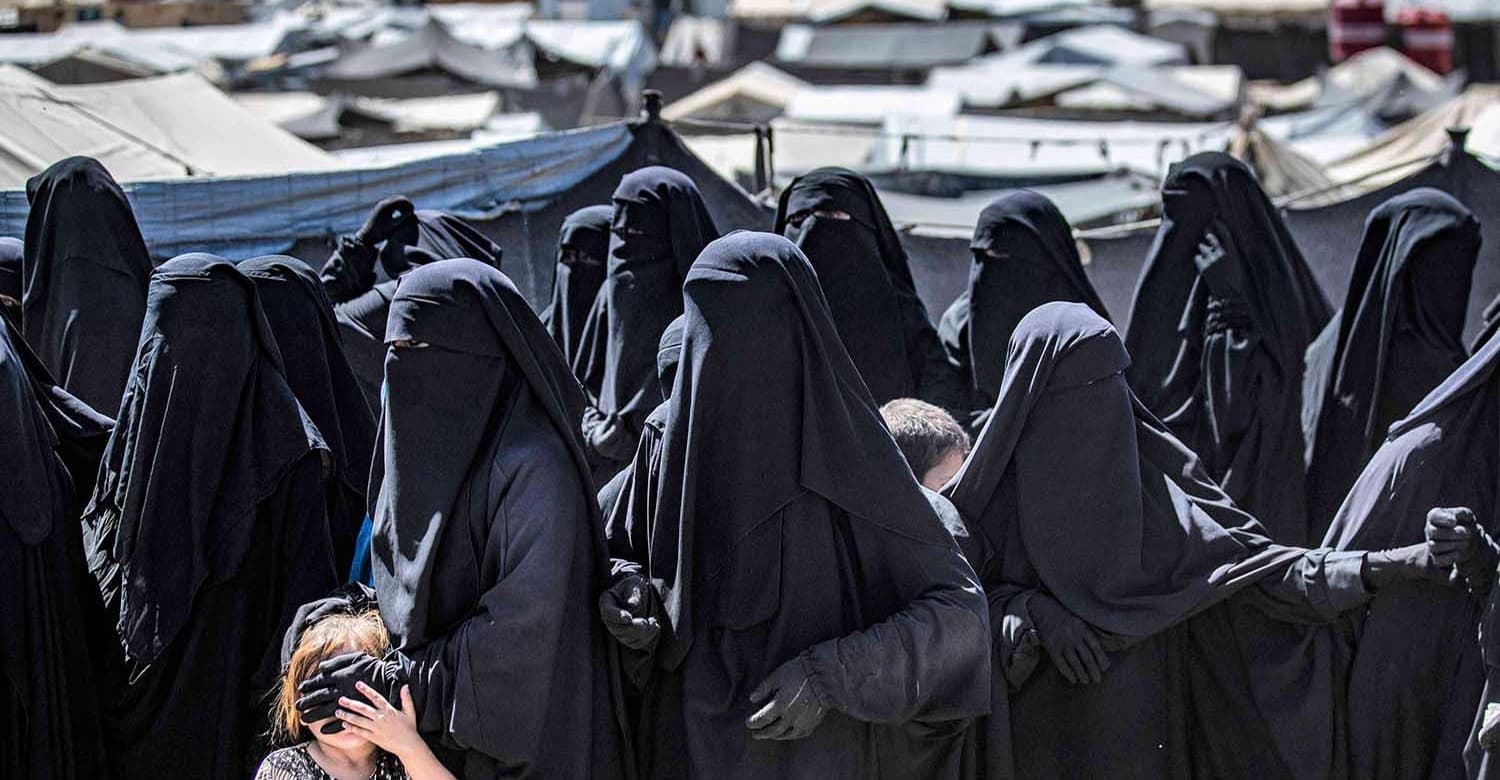أستراليا تتهم امرأتين عائدتين من سوريا بـ"تجارة العبيد"