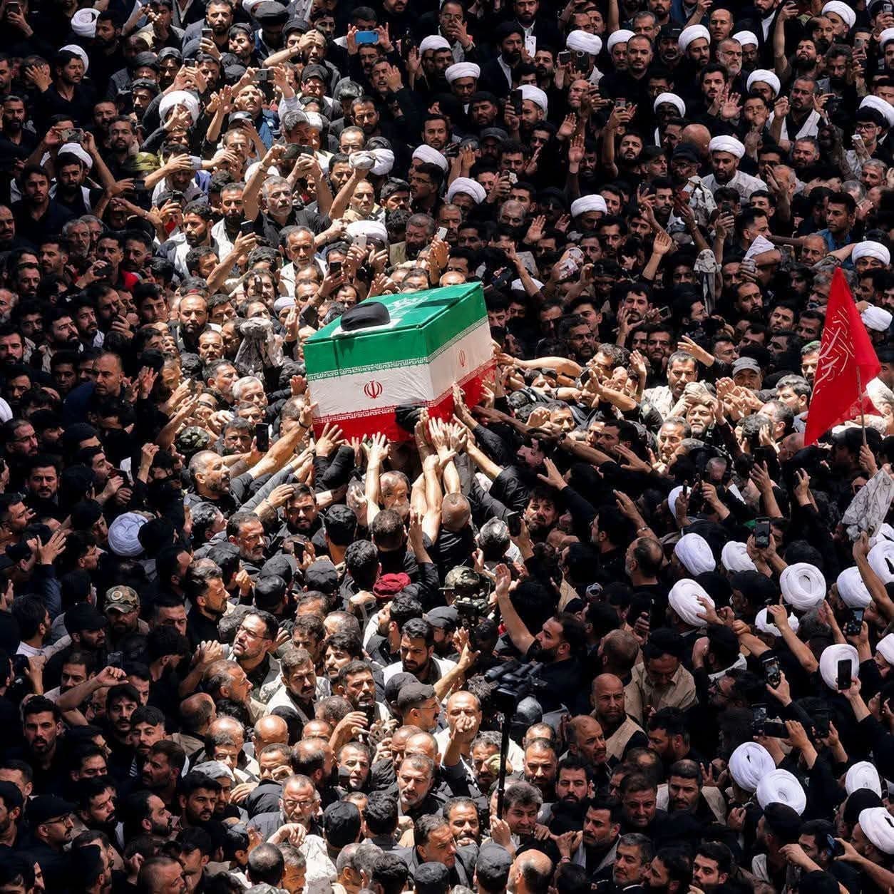 اللجنة العليا: أكثر من 10 ملايين شيّعوا السيد الخامنئي ومراسم التشييع انتهت دون خروقات