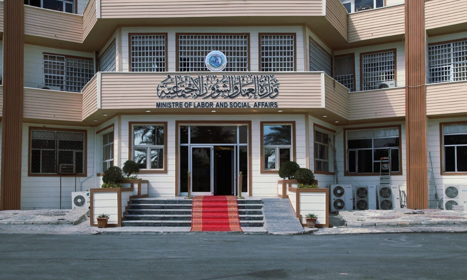 العمل: توسيع مبادرة توزيع الأراضي لتشمل كبار السن من مستفيدي الحماية الاجتماعية