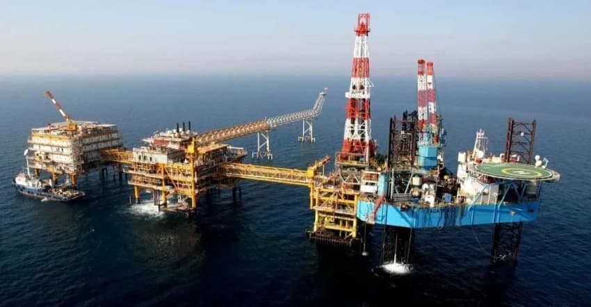 رويترز: استئناف الإنتاج في 3 منصات بحرية بحقل بارس جنوبي إيران