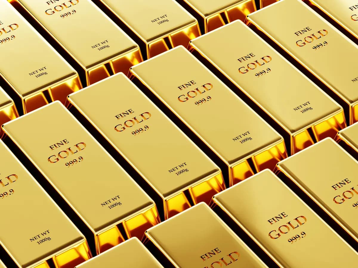 الذهب يسجل أول هبوط دون 4300 دولار منذ 23 اذار 2026