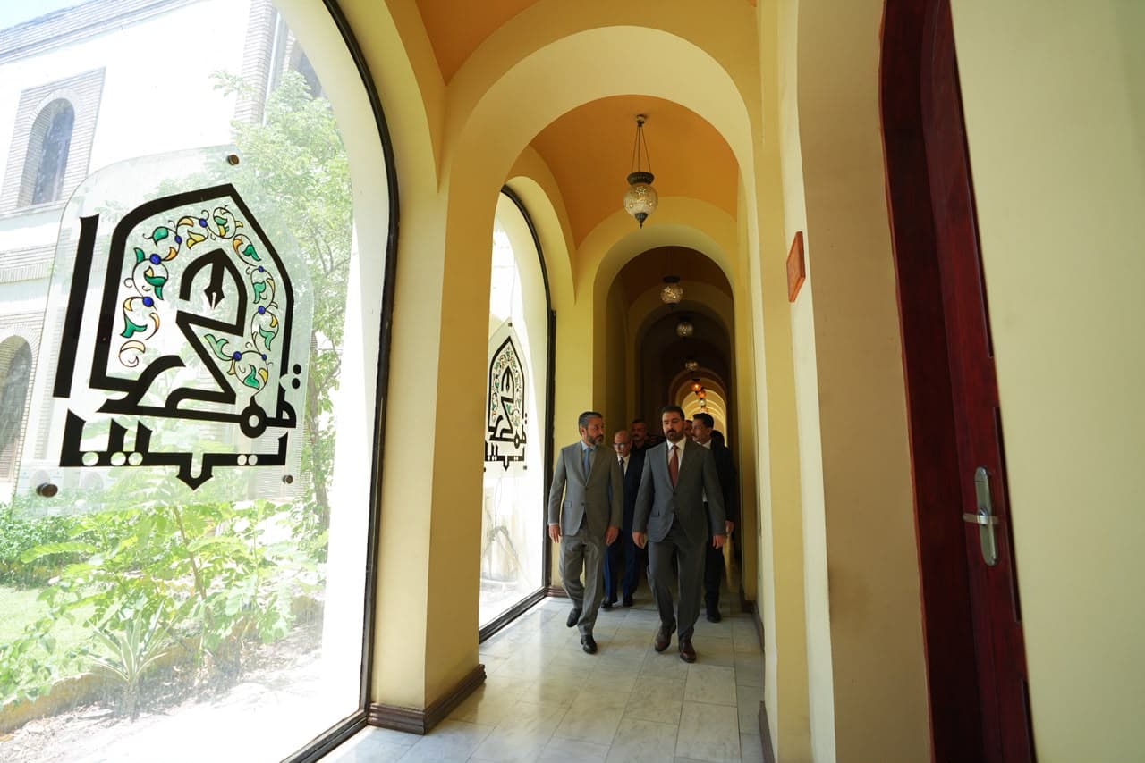الزيدي يجري زيارة إلى بيت الحكمة ويوجه بإعادة تفعيله وتعزيز مكانته