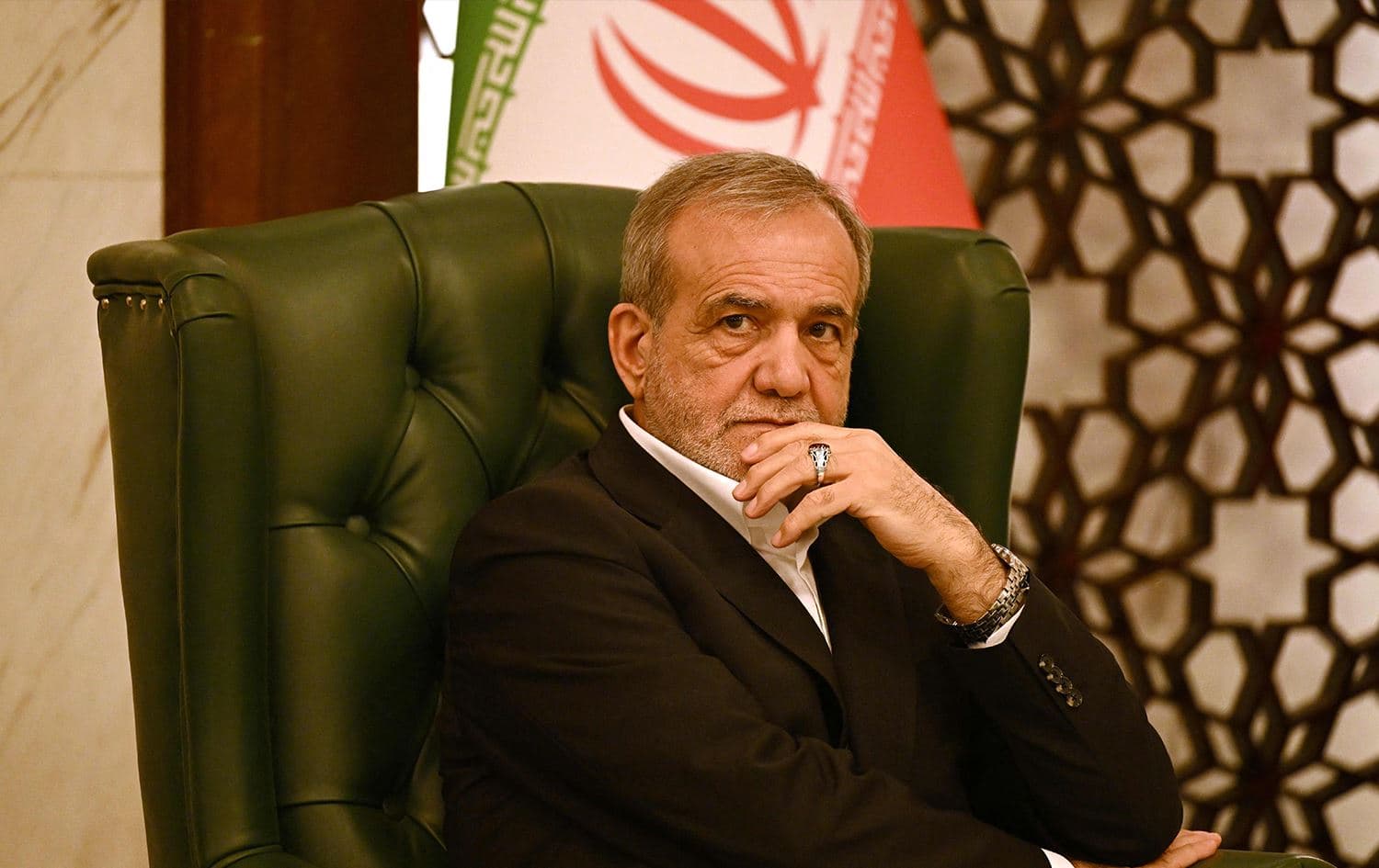 الرئيس الإيراني: الدعوة لإلغاء الحدود بين دول الجوار تهدف لحل مشاكلها