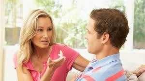 من يتحدث أكثر الرجال ام النساء?