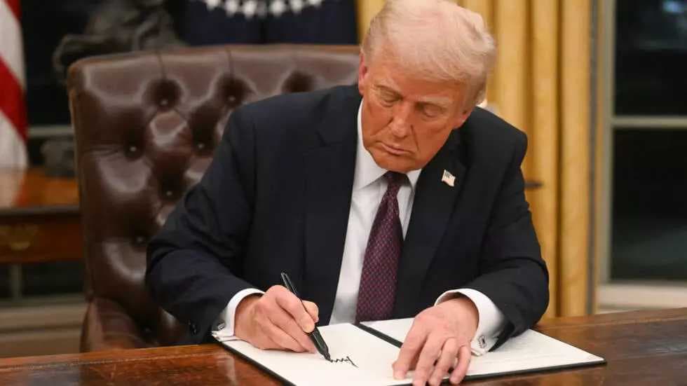 رسوم جمركية جديدة تشمل قطع غيار السيارات وأجهزة الكمبيوتر