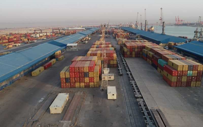 ضبط مادة كيميائية معده للتهريب بميناء أم قصر الشمالي في البصرة