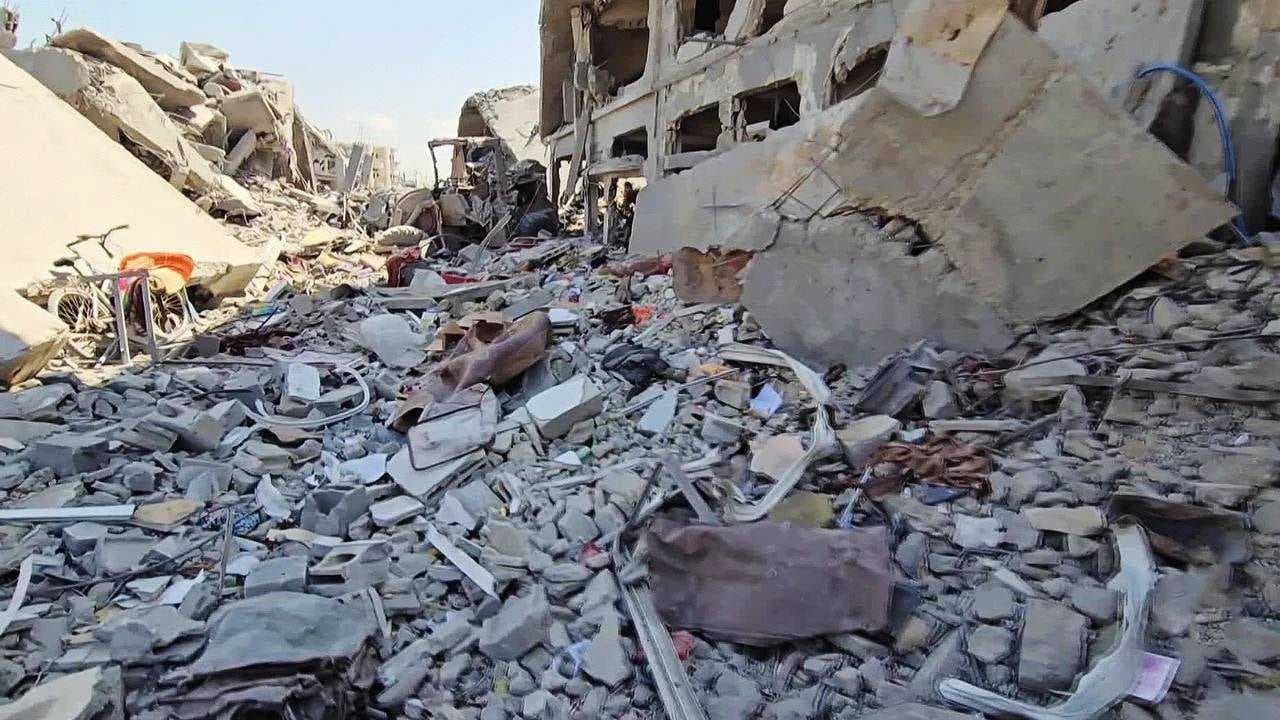 15 مصاباً بينهم أطفال في قصف صهيوني استهدف نادي الجزيرة وسط غزة