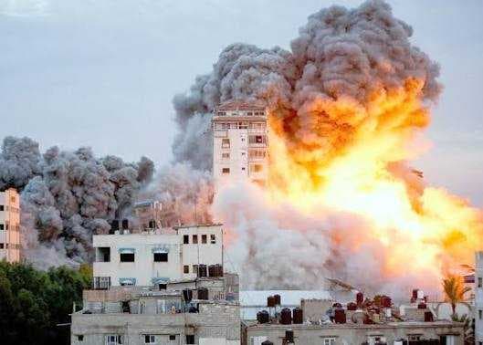 الكيان يوسّع قصفه على غزة ويواصل نسف الأبراج السكنية