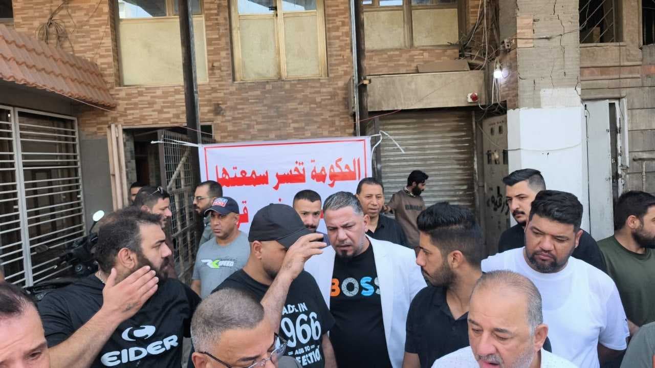 وقفة احتجاجية لتجار جميلة ضد قرار منع الاستيراد