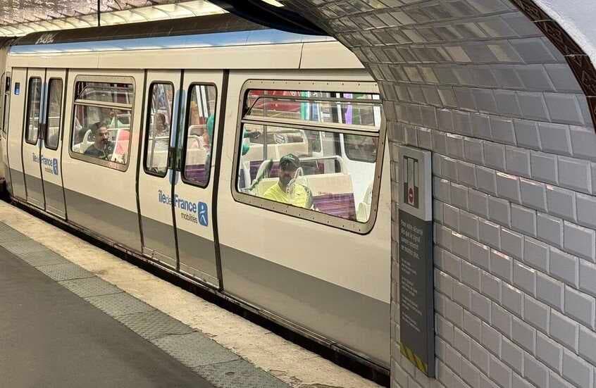 فرنسا.. عمليات طعن في مترو الأنفاق بباريس
