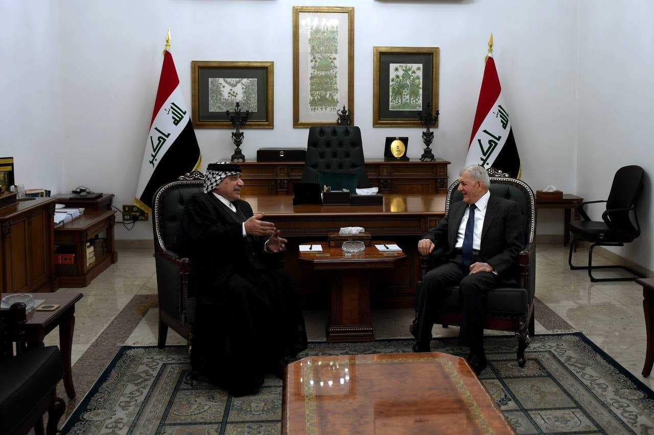 رئيس الجمهورية وعبد المهدي يؤكدان ضرورة تكاتف جميع القوى لمواجهة التحديات