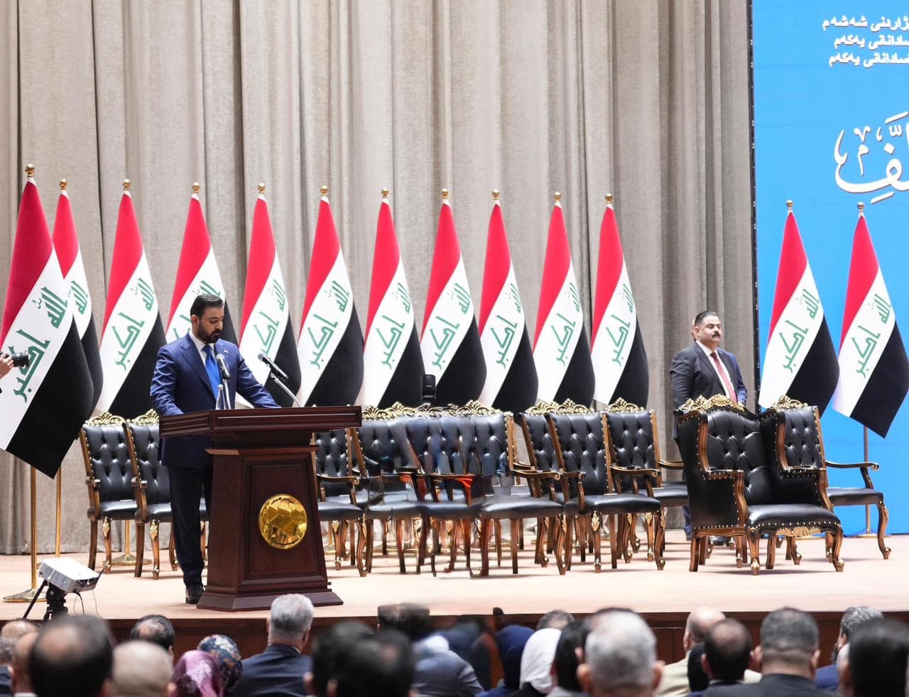 تعرف على وزراء حكومة الزيدي الذين نالوا الثقة من مجلس النواب