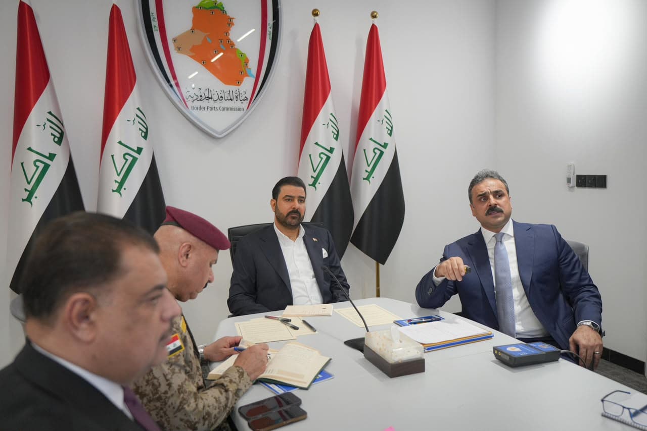 رئيس مجلس الوزراء علي الزيدي يزور هيأة المنافذ الحدودية
